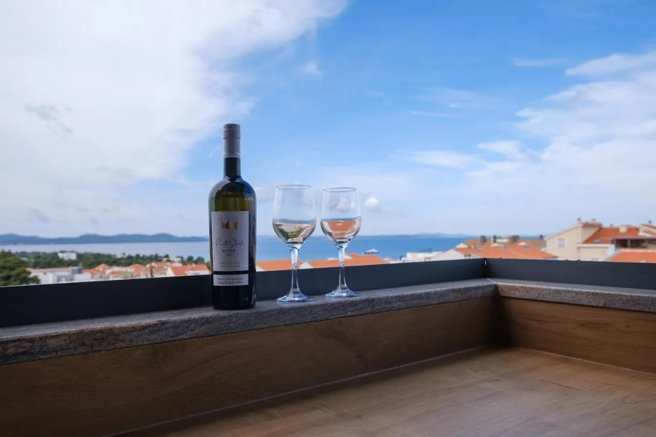 Apartments Luana With Private Jacuzzi Zadar Kroatië