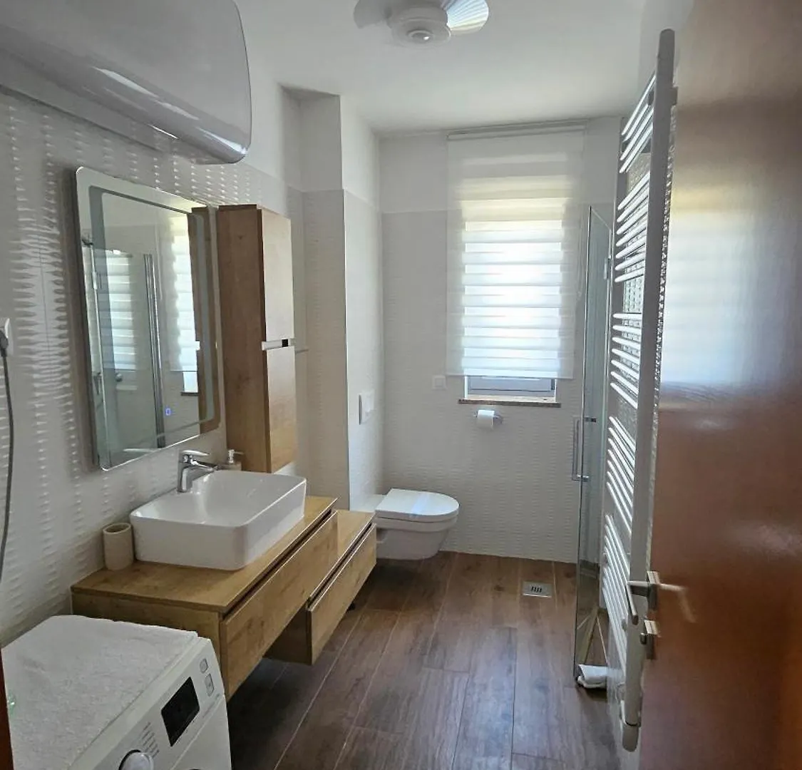 Apartments Luana With Private Jacuzzi Zadar 0*,