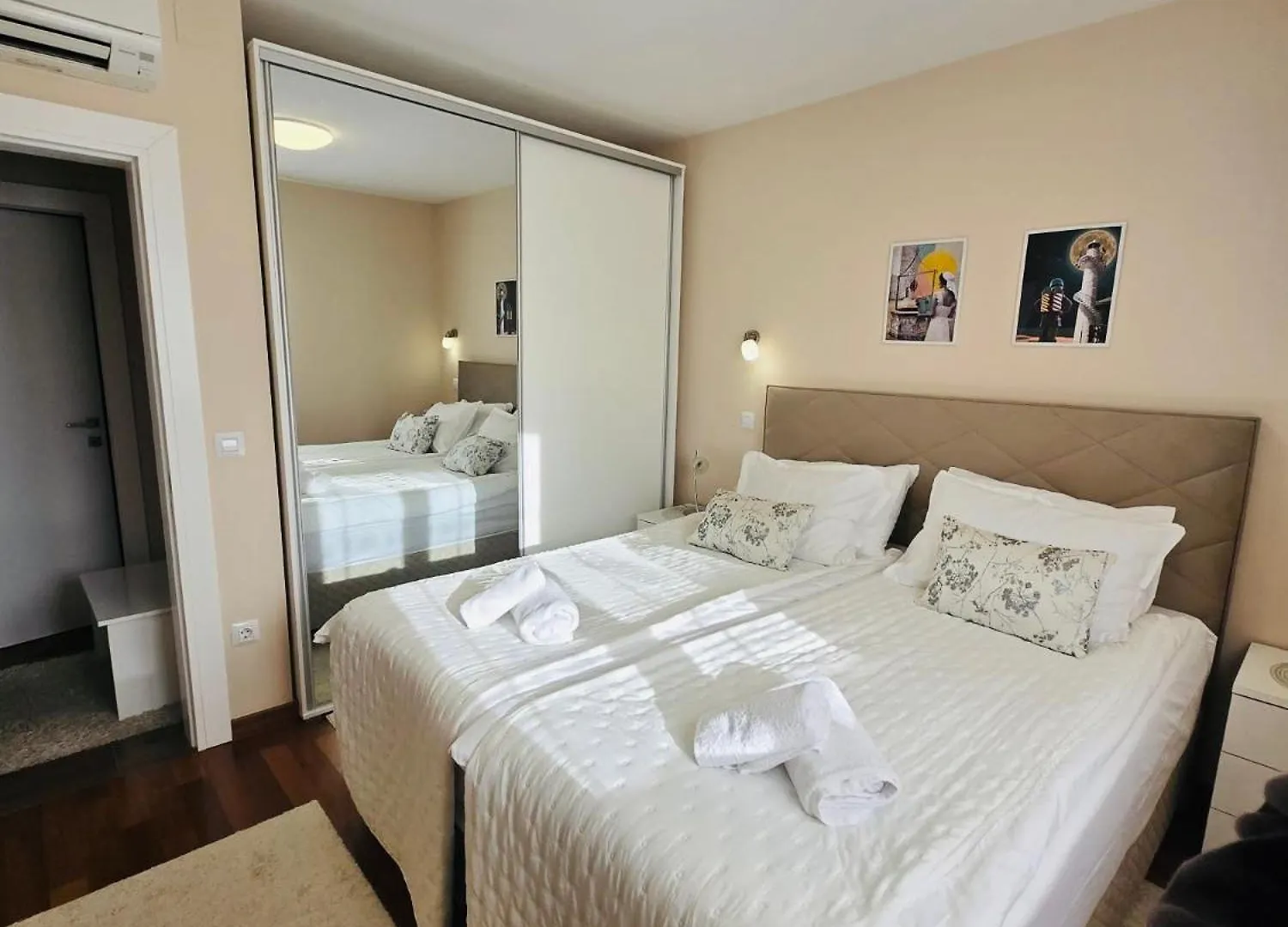 Apartments Luana With Private Jacuzzi Zadar Croatia
